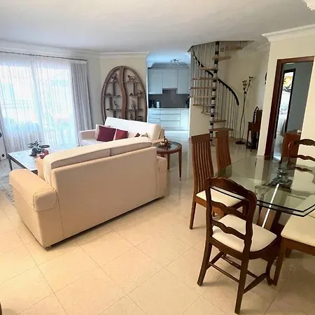 Penthouse Residences Vista Mar With Seaview شقة بالم مار